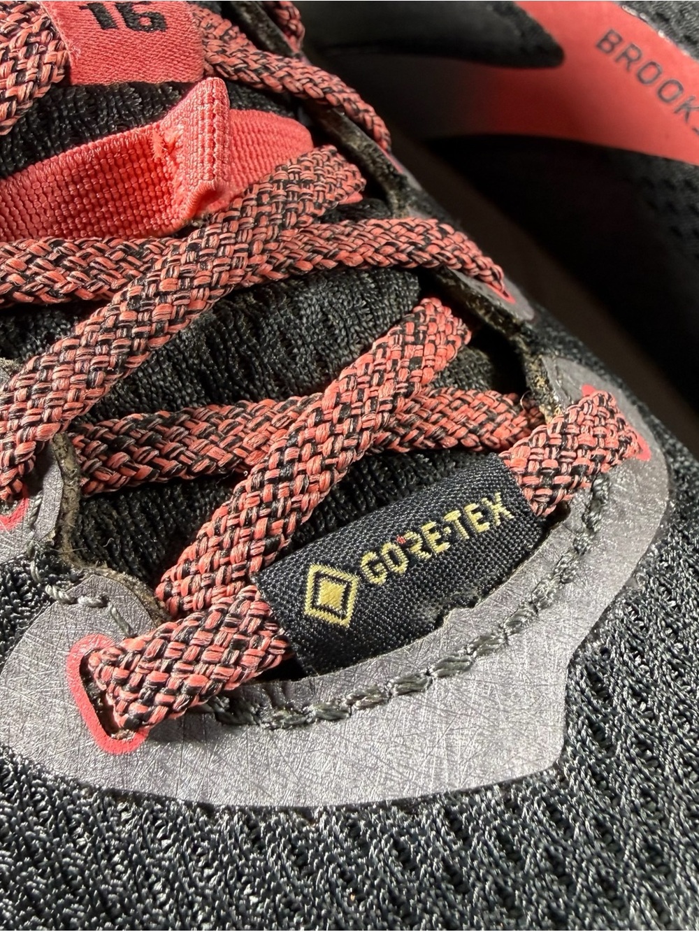 Brooks Sneakers Cascadia 16 GORE-TEX Running Trail Outdoor Women’s 9.5 B - Picture 8 of 11